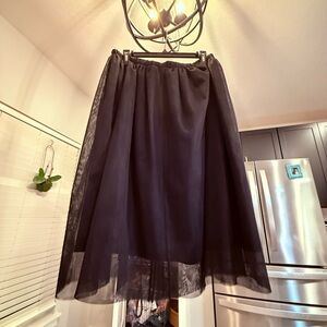 Banana Republic Women’s FULL TULLE Sex In The City  Black Skirt